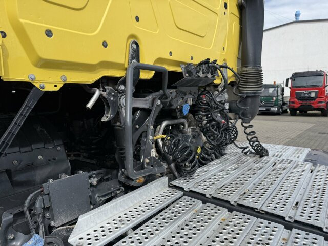 Sadulveok Mercedes-Benz ACTROS 1846 4x4 HAD Eur 6 Kipphydraulik Retarder: pilt 13 Sadulveok Mercedes-Benz ACTROS 1846 4x4 HAD Eur 6 Kipphydraulik Retarder: pilt 13