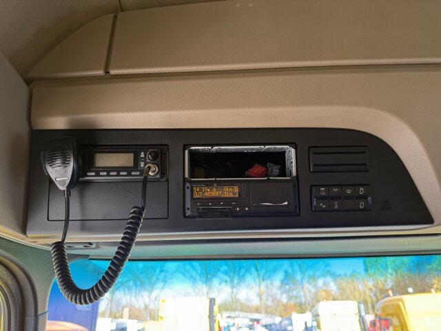 Mercedes-Benz ACTROS 1846 4x4 HAD Eur 6 Kipphydraulik Retarder - Sadulveok: pilt 4 Mercedes-Benz ACTROS 1846 4x4 HAD Eur 6 Kipphydraulik Retarder - Sadulveok: pilt 4