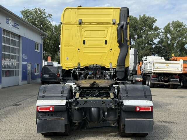 Sadulveok Mercedes-Benz ACTROS 1846 4x4 HAD Eur 6 Kipphydraulik Retarder: pilt 11 Sadulveok Mercedes-Benz ACTROS 1846 4x4 HAD Eur 6 Kipphydraulik Retarder: pilt 11
