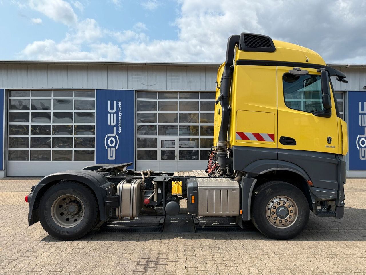 Mercedes-Benz ACTROS 1846 4x4 HAD Eur 6 Kipphydraulik Retarder - Sadulveok: pilt 2 Mercedes-Benz ACTROS 1846 4x4 HAD Eur 6 Kipphydraulik Retarder - Sadulveok: pilt 2