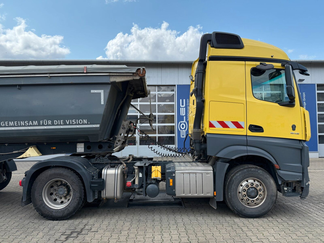 Mercedes-Benz ACTROS 1846 4x4 HAD Eur 6 Kipphydraulik Retarder - Sadulveok: pilt 2 Mercedes-Benz ACTROS 1846 4x4 HAD Eur 6 Kipphydraulik Retarder - Sadulveok: pilt 2