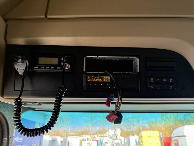 Mercedes-Benz ACTROS 1846 4x4 HAD Euro 6 Kipphydraulik - Sadulveok: pilt 4 Mercedes-Benz ACTROS 1846 4x4 HAD Euro 6 Kipphydraulik - Sadulveok: pilt 4