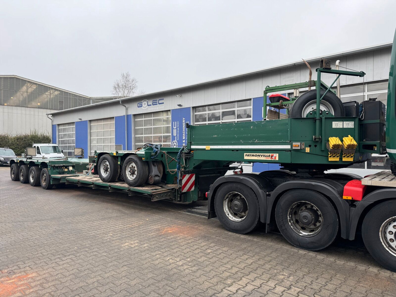 Mercedes-Benz ACTROS 4163 8x4 Schwerlast +Tieflader 4+2 *83 T - Sadulveok: pilt 3 Mercedes-Benz ACTROS 4163 8x4 Schwerlast +Tieflader 4+2 *83 T - Sadulveok: pilt 3