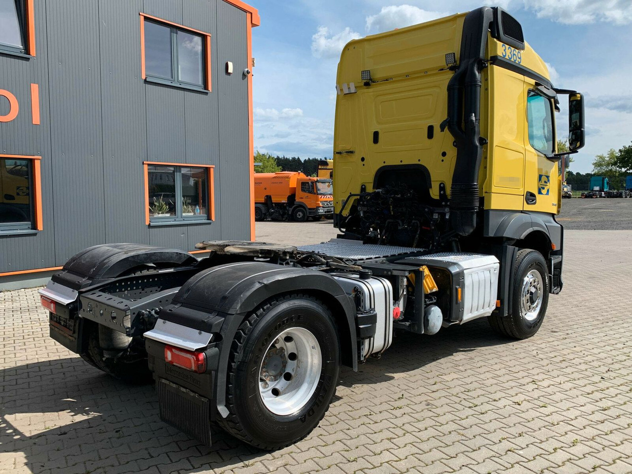 Mercedes-Benz AROCS 1846 4x4 HAD Euro 6 Kipphydraulik - Sadulveok: pilt 3 Mercedes-Benz AROCS 1846 4x4 HAD Euro 6 Kipphydraulik - Sadulveok: pilt 3
