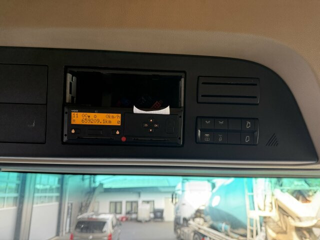 Mercedes-Benz Actros 1845 SZM 4x2 Retarder Kipph. - Sadulveok: pilt 3 Mercedes-Benz Actros 1845 SZM 4x2 Retarder Kipph. - Sadulveok: pilt 3