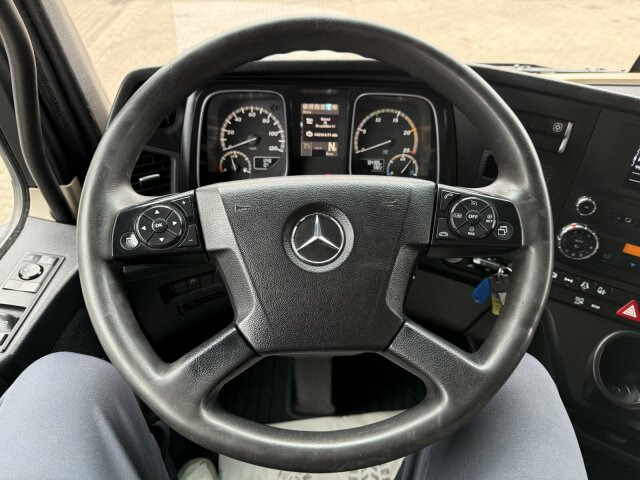 Mercedes-Benz Actros 1845 SZM 4x2 Retarder Kipphydraulik - Sadulveok: pilt 2 Mercedes-Benz Actros 1845 SZM 4x2 Retarder Kipphydraulik - Sadulveok: pilt 2