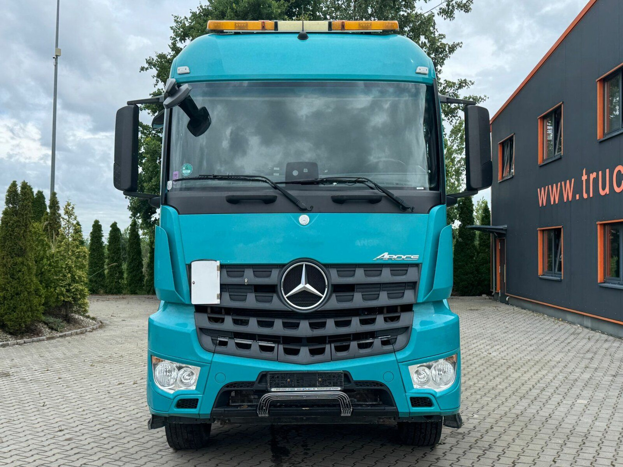 Mercedes-Benz Arocs 2142 4x4H SZM Euro 6 Kipphydraulik - Sadulveok: pilt 3 Mercedes-Benz Arocs 2142 4x4H SZM Euro 6 Kipphydraulik - Sadulveok: pilt 3