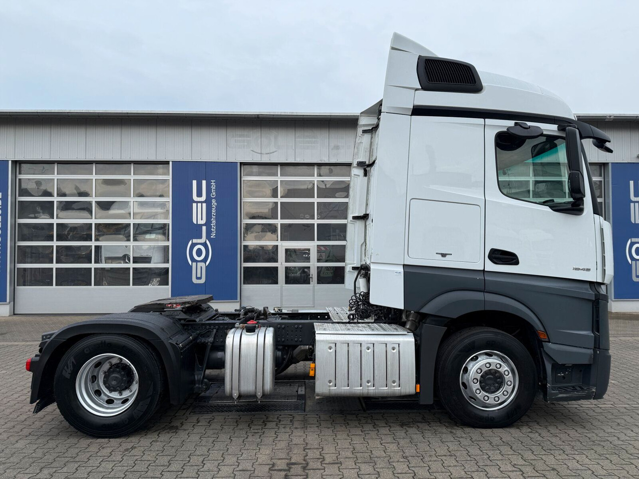 Mercedes-Benz MB Actros 1845 LS Sattelzugmaschine 4x2 - Sadulveok: pilt 4 Mercedes-Benz MB Actros 1845 LS Sattelzugmaschine 4x2 - Sadulveok: pilt 4