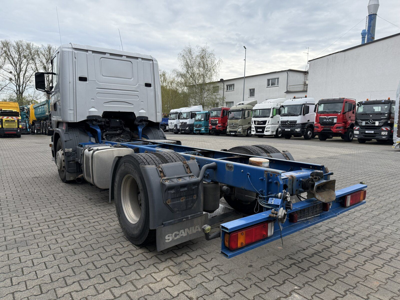 Scania R 420 Tankwagen ADR Fahrgestell Retarder Volluft - Tsisternauto: pilt 5 Scania R 420 Tankwagen ADR Fahrgestell Retarder Volluft - Tsisternauto: pilt 5