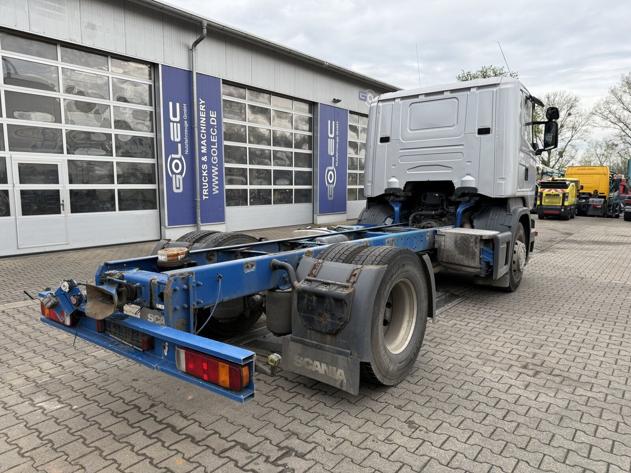 Scania R 420 Tankwagen ADR Fahrgestell Retarder Volluft - Kabiinišassiiga veoauto: pilt 3 Scania R 420 Tankwagen ADR Fahrgestell Retarder Volluft - Kabiinišassiiga veoauto: pilt 3