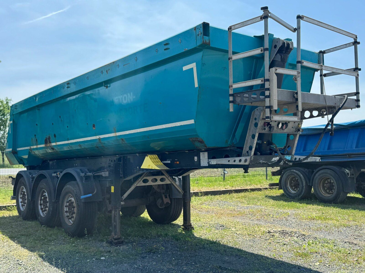 Schmitz Cargobull SKI 24 SL7.2 Kippauflieger 3 Achse - Kallur-poolhaagis: pilt 3 Schmitz Cargobull SKI 24 SL7.2 Kippauflieger 3 Achse - Kallur-poolhaagis: pilt 3
