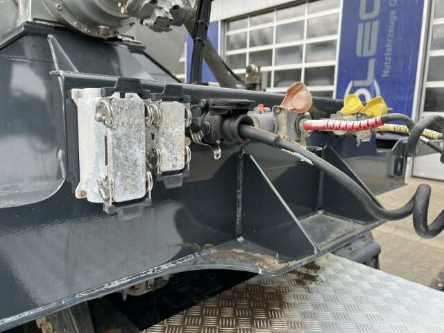 Schwing Stetter Betonmischer Auflieger 10 m³ - Betooniveo poolhaagis: pilt 2 Schwing Stetter Betonmischer Auflieger 10 m³ - Betooniveo poolhaagis: pilt 2