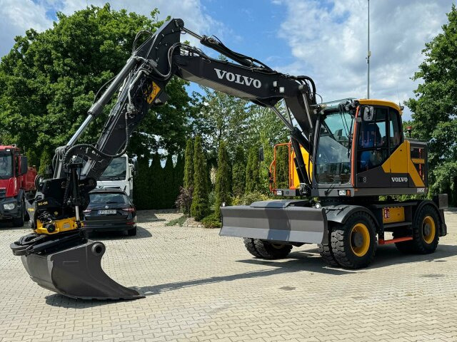 Volvo EWR150E Mobilbagger mit ROTATOR ENCONG EC319 - Ratastel ekskavaator: pilt 1 Volvo EWR150E Mobilbagger mit ROTATOR ENCONG EC319 - Ratastel ekskavaator: pilt 1