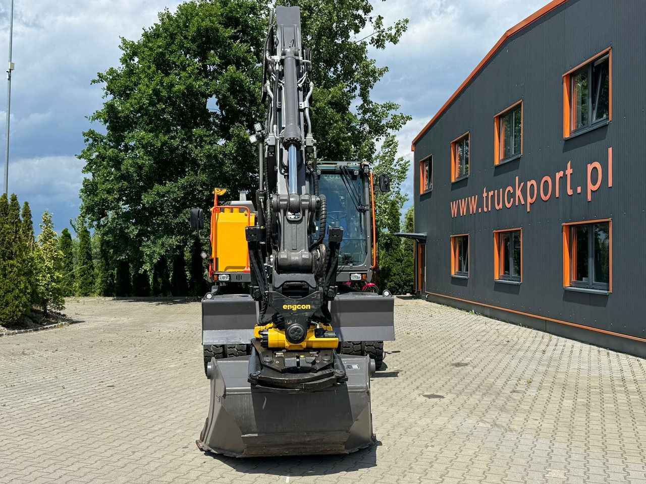 Volvo EWR150E Mobilbagger mit ROTATOR ENCONG EC319 - Ratastel ekskavaator: pilt 2 Volvo EWR150E Mobilbagger mit ROTATOR ENCONG EC319 - Ratastel ekskavaator: pilt 2