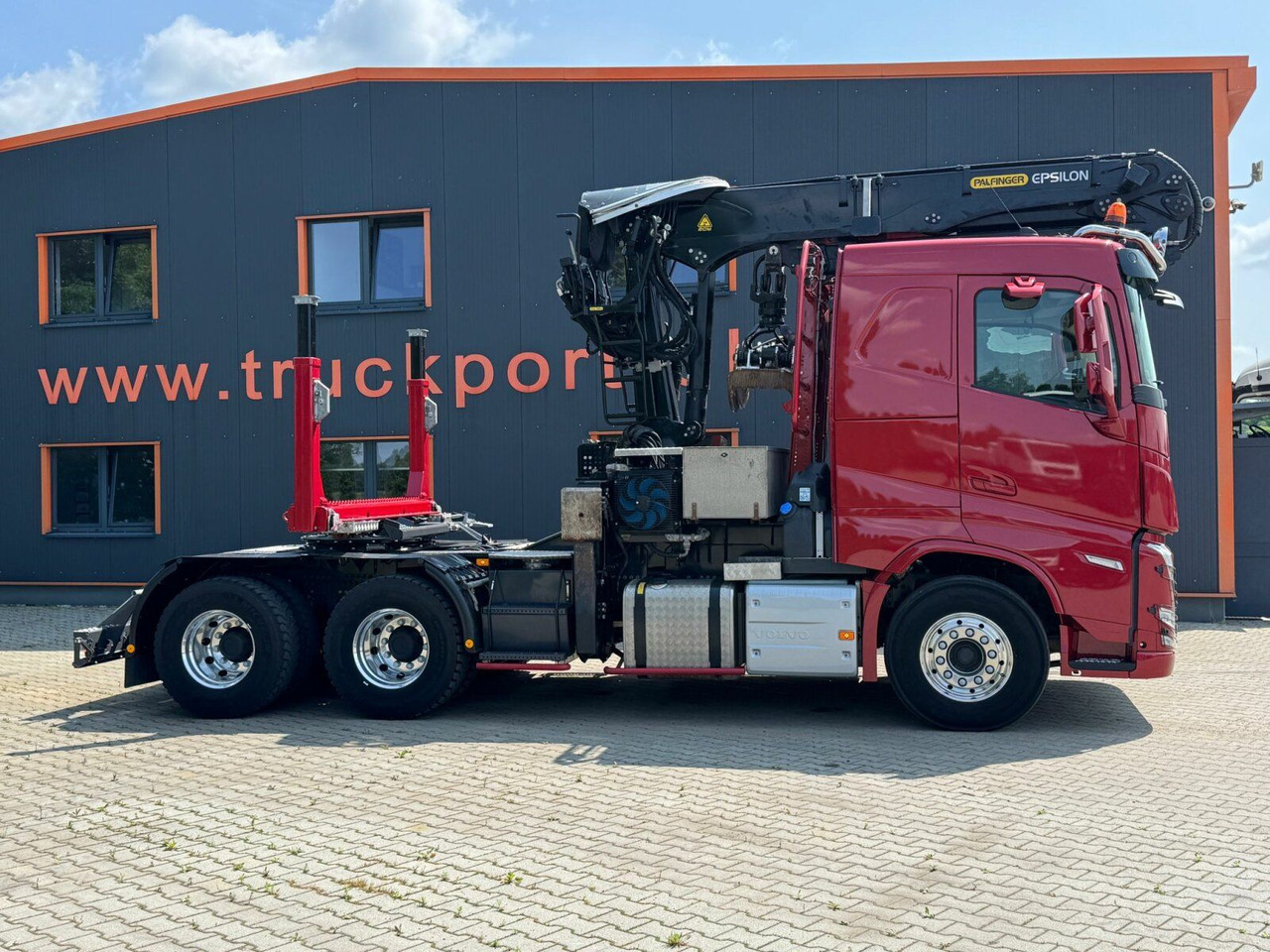 Volvo FH 550 6x4 Holztransporter Lang mit Kran Euro 6E - Metsaveok, Kraanaga veoauto: pilt 4 Volvo FH 550 6x4 Holztransporter Lang mit Kran Euro 6E - Metsaveok, Kraanaga veoauto: pilt 4