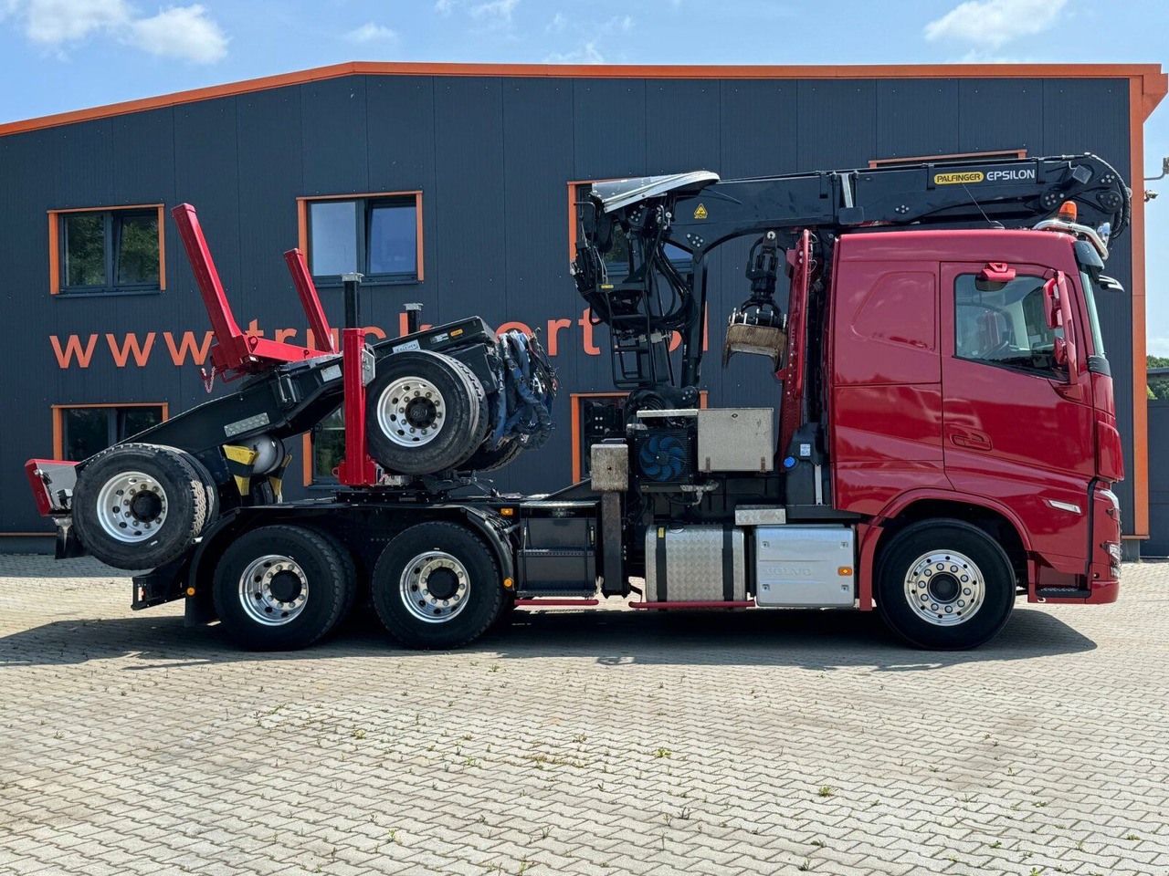 Volvo FH 550 6x4 Holztransporter Lang mit Kran Euro 6E - Metsaveok, Kraanaga veoauto: pilt 3 Volvo FH 550 6x4 Holztransporter Lang mit Kran Euro 6E - Metsaveok, Kraanaga veoauto: pilt 3