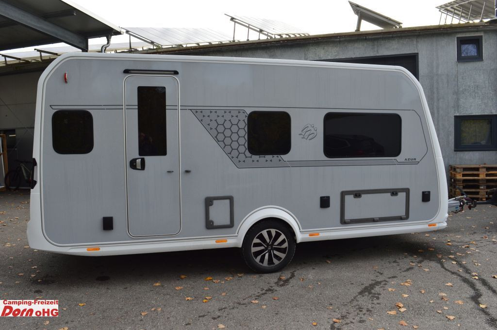 Knaus Azur 460 EU Knaus Azur 460 EU Leichter Hagel Bugfront - Haagissuvila: pilt 1 Knaus Azur 460 EU Knaus Azur 460 EU Leichter Hagel Bugfront - Haagissuvila: pilt 1