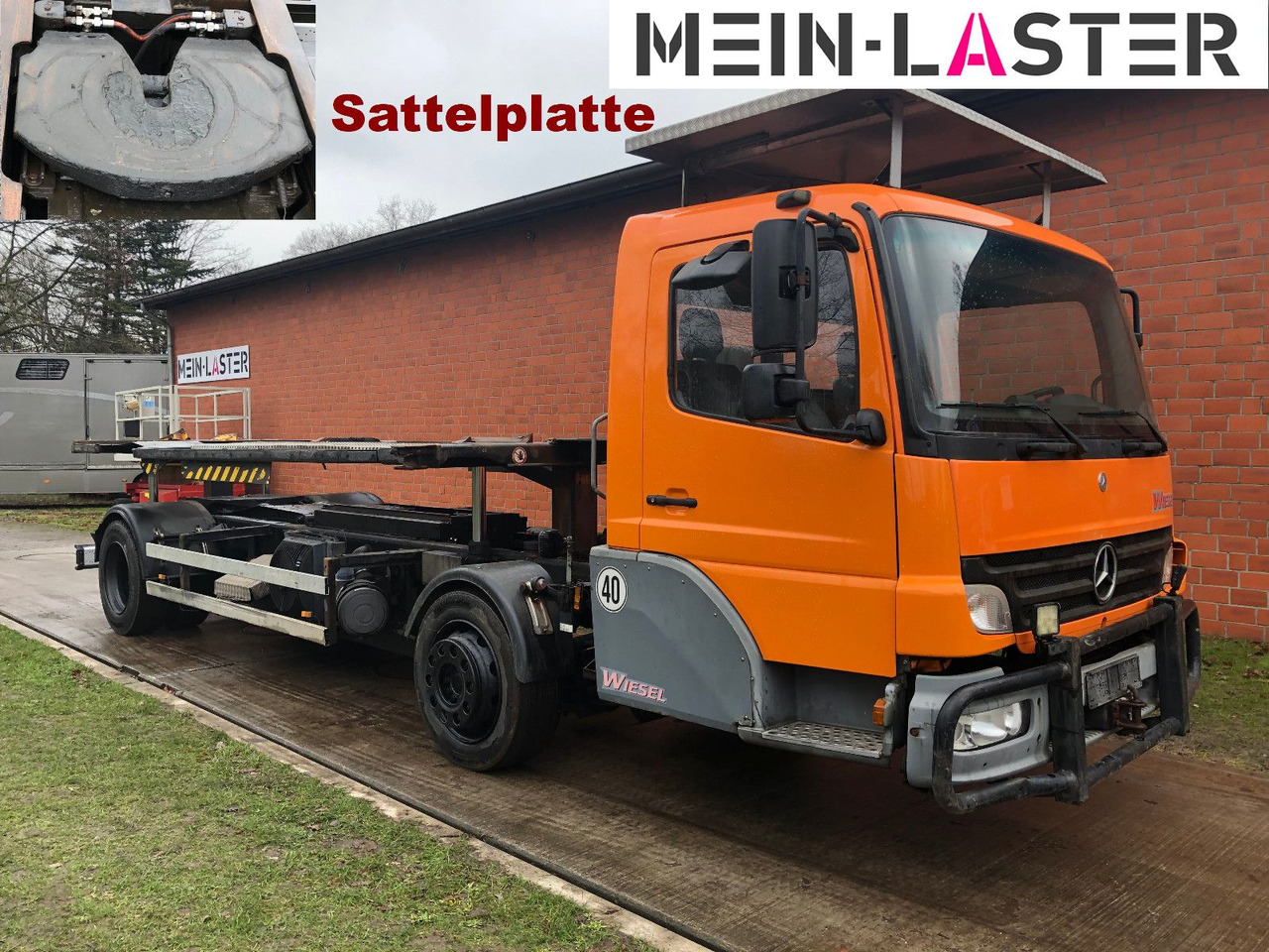 Mercedes-Benz Kamag Wiesel Umsetzter Sattelplatte - Konteinerveduk/ Tõstukiga veoauto: pilt 1 Mercedes-Benz Kamag Wiesel Umsetzter Sattelplatte - Konteinerveduk/ Tõstukiga veoauto: pilt 1