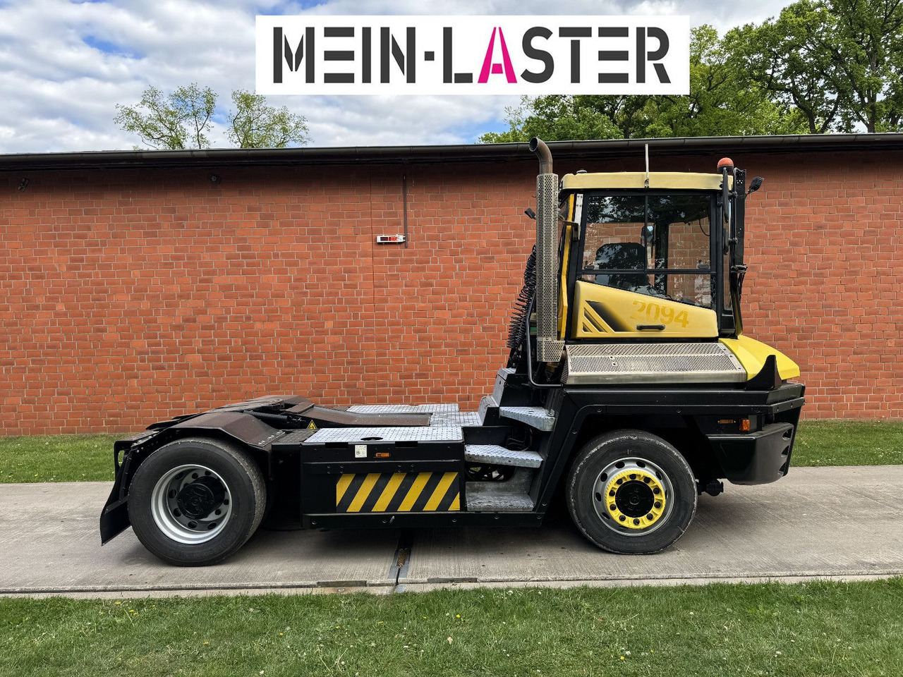 Terberg RORO 4x4 RT 223 Terminal 140.000 kg - Sadulveok: pilt 3 Terberg RORO 4x4 RT 223 Terminal 140.000 kg - Sadulveok: pilt 3