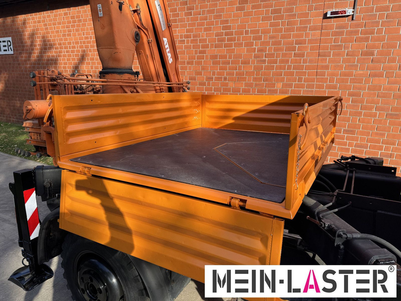 Unimog U 1100 Atlas AK 3006 nur 14.215 km-1. Hand liising Unimog U 1100 Atlas AK 3006 nur 14.215 km-1. Hand: pilt 12 Unimog U 1100 Atlas AK 3006 nur 14.215 km-1. Hand liising Unimog U 1100 Atlas AK 3006 nur 14.215 km-1. Hand: pilt 12