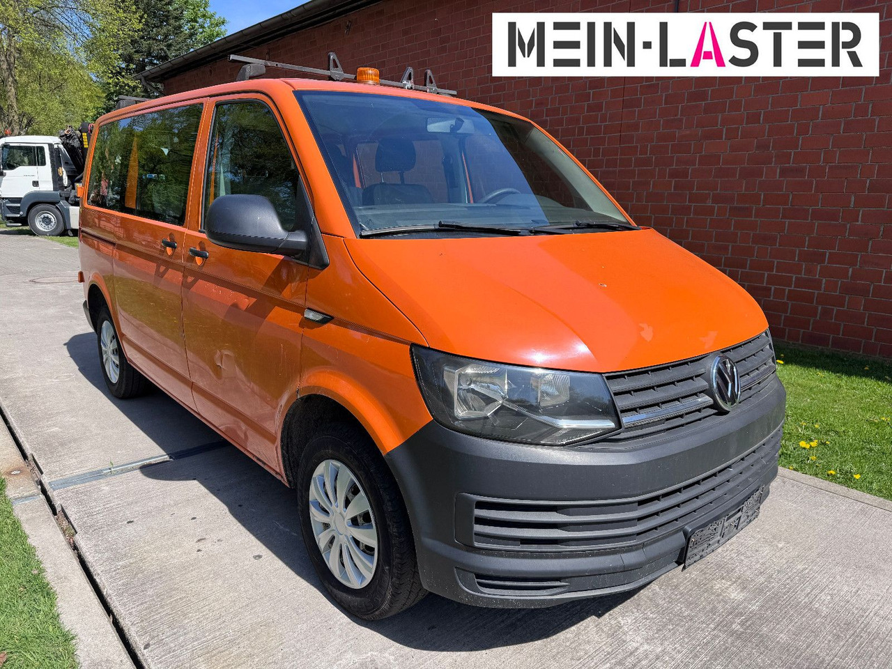 Volkswagen 2.0 tdi Bus 9 Sitzer Flügeltür - Mikrobuss: pilt 1 Volkswagen 2.0 tdi Bus 9 Sitzer Flügeltür - Mikrobuss: pilt 1