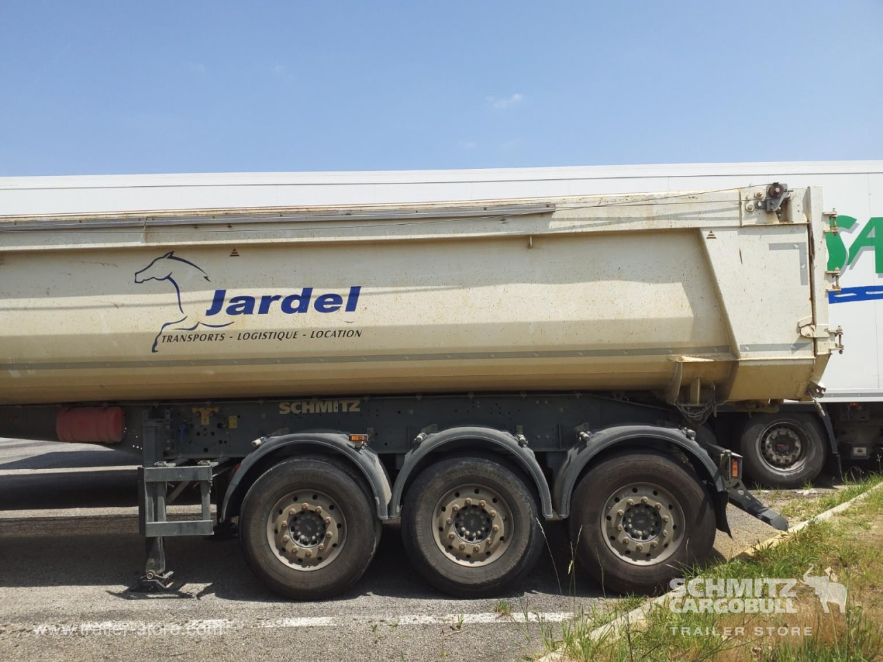 SCHMITZ Tipper Steel half pipe body 26m³ - Kallur-poolhaagis: pilt 3 SCHMITZ Tipper Steel half pipe body 26m³ - Kallur-poolhaagis: pilt 3