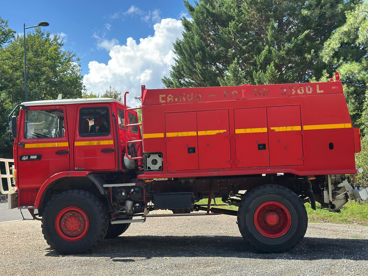 RENAULT M180 - Tuletõrjeauto: pilt 4 RENAULT M180 - Tuletõrjeauto: pilt 4