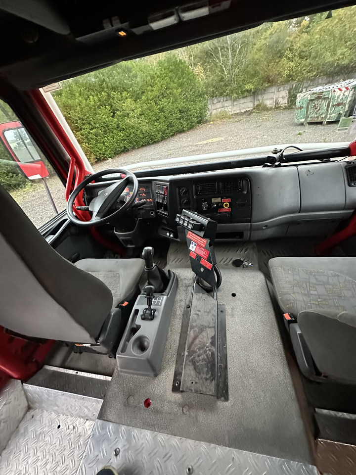 Tuletõrjeauto RENAULT Midlum 220 4x4: pilt 15
