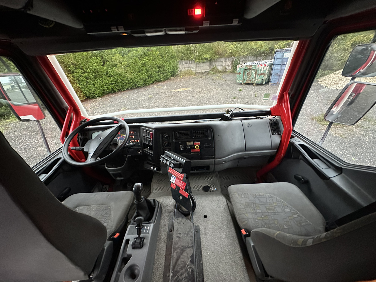 Tuletõrjeauto RENAULT Midlum 220 4x4: pilt 17