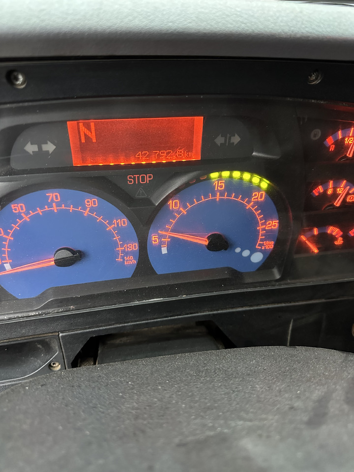 Tuletõrjeauto RENAULT Midlum 220 4x4: pilt 16