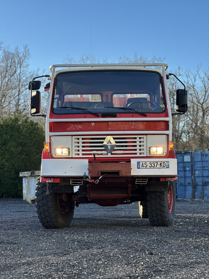 Renault M 210 - Tuletõrjeauto: pilt 1 Renault M 210 - Tuletõrjeauto: pilt 1