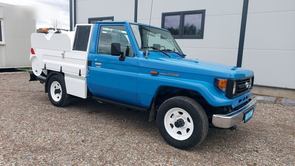Vaakumveok Toyota Land Cruiser COMBI HYDRO CLEANER 4x4: pilt 10