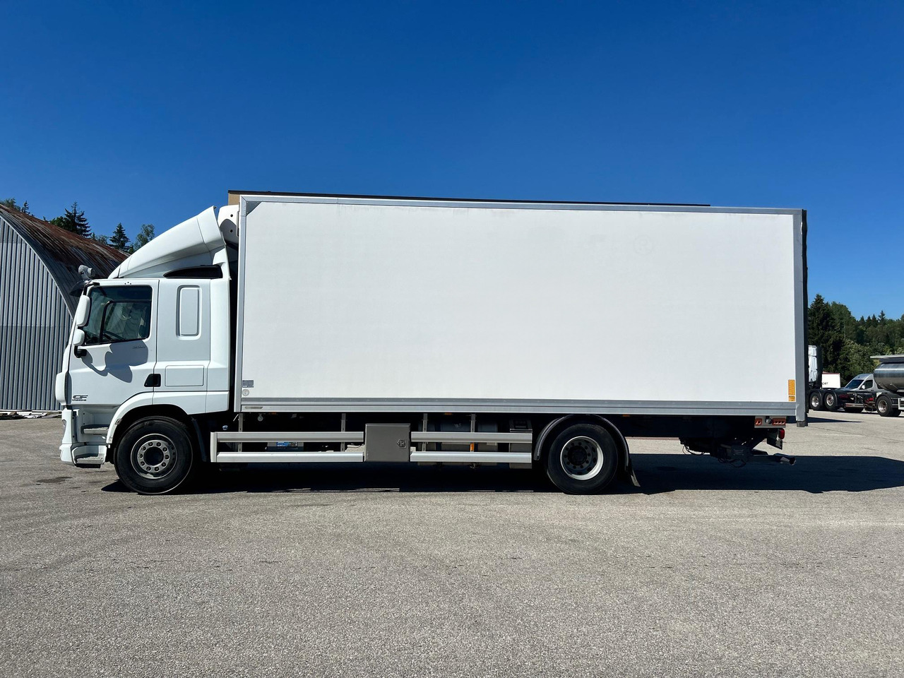 DAF CF330 - Külmutiga veoauto: pilt 4 DAF CF330 - Külmutiga veoauto: pilt 4