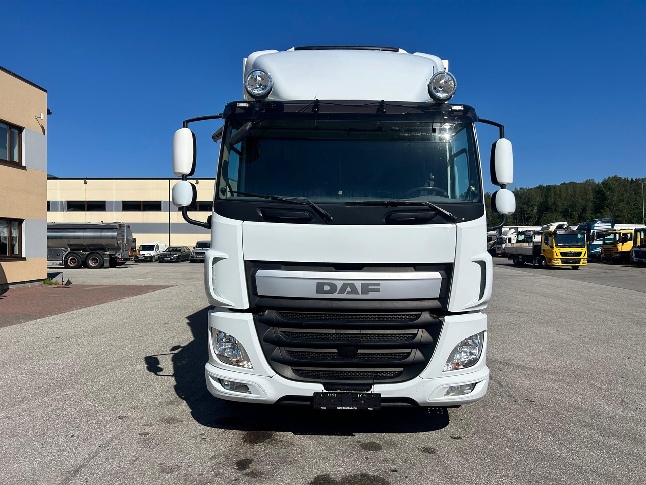 DAF CF330 - Külmutiga veoauto: pilt 2 DAF CF330 - Külmutiga veoauto: pilt 2