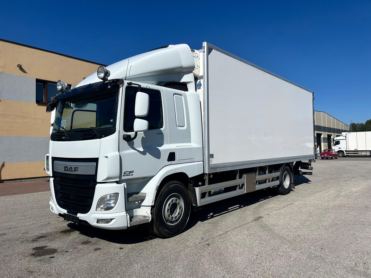 DAF CF330 - Külmutiga veoauto: pilt 3 DAF CF330 - Külmutiga veoauto: pilt 3