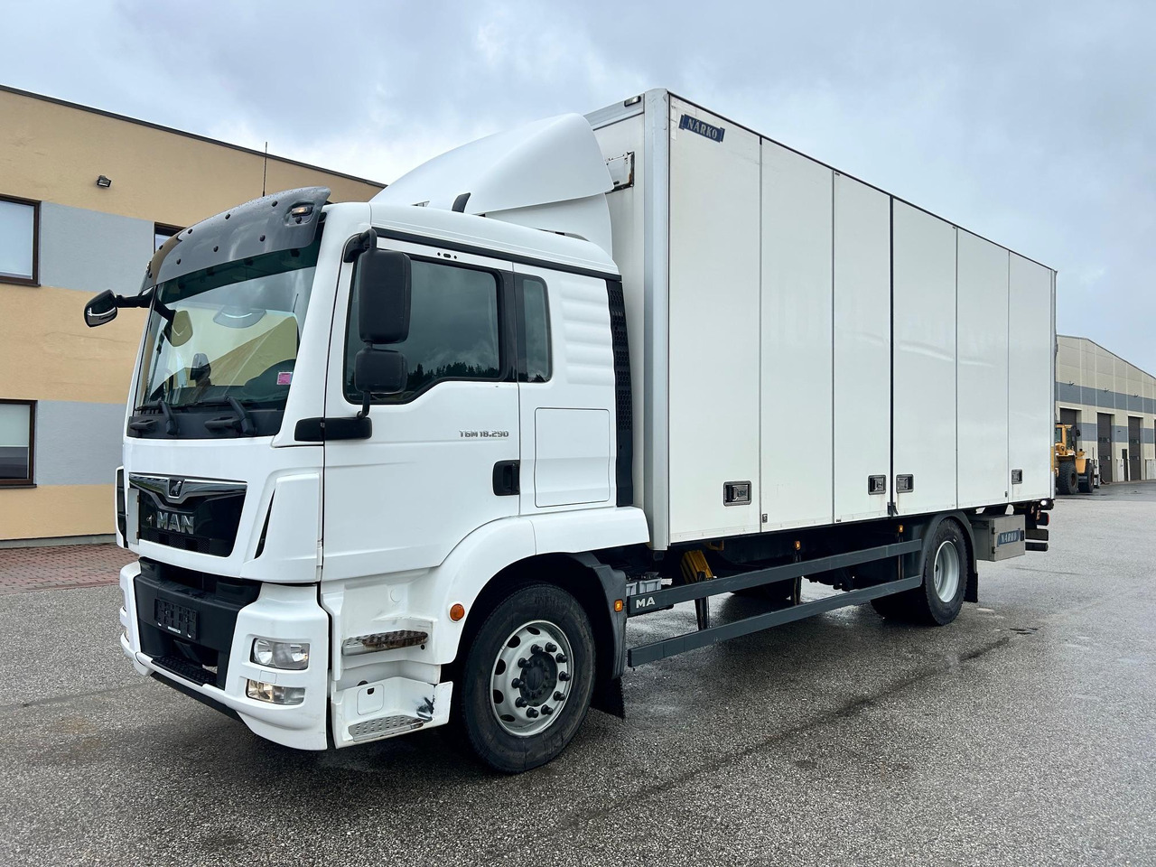 MAN TGM 18.290 - Kasti veoauto: pilt 3 MAN TGM 18.290 - Kasti veoauto: pilt 3