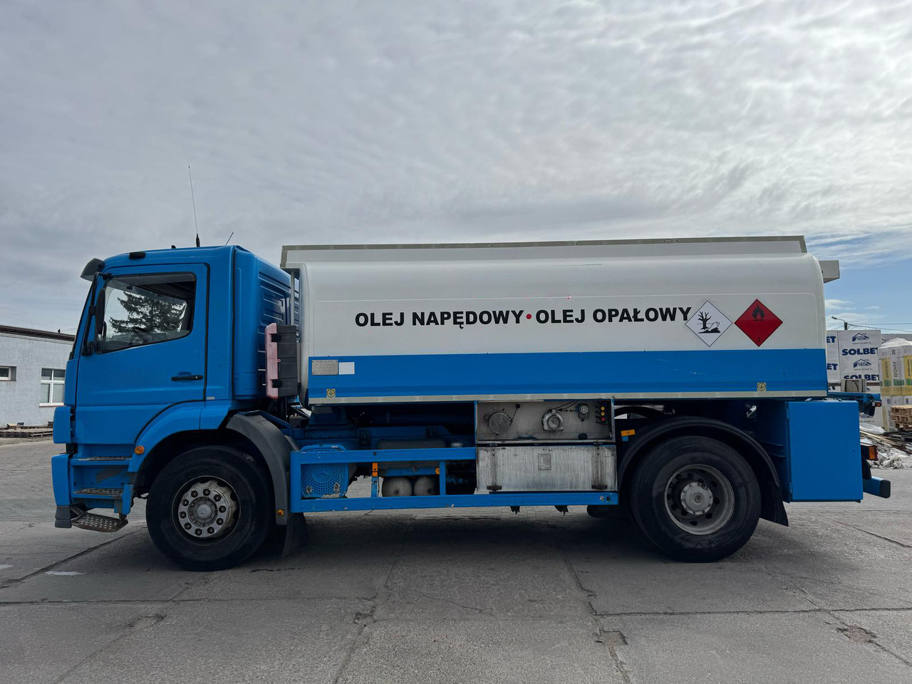 MERCEDES-BENZ Atego 1828 - Tsisternauto: pilt 4 MERCEDES-BENZ Atego 1828 - Tsisternauto: pilt 4