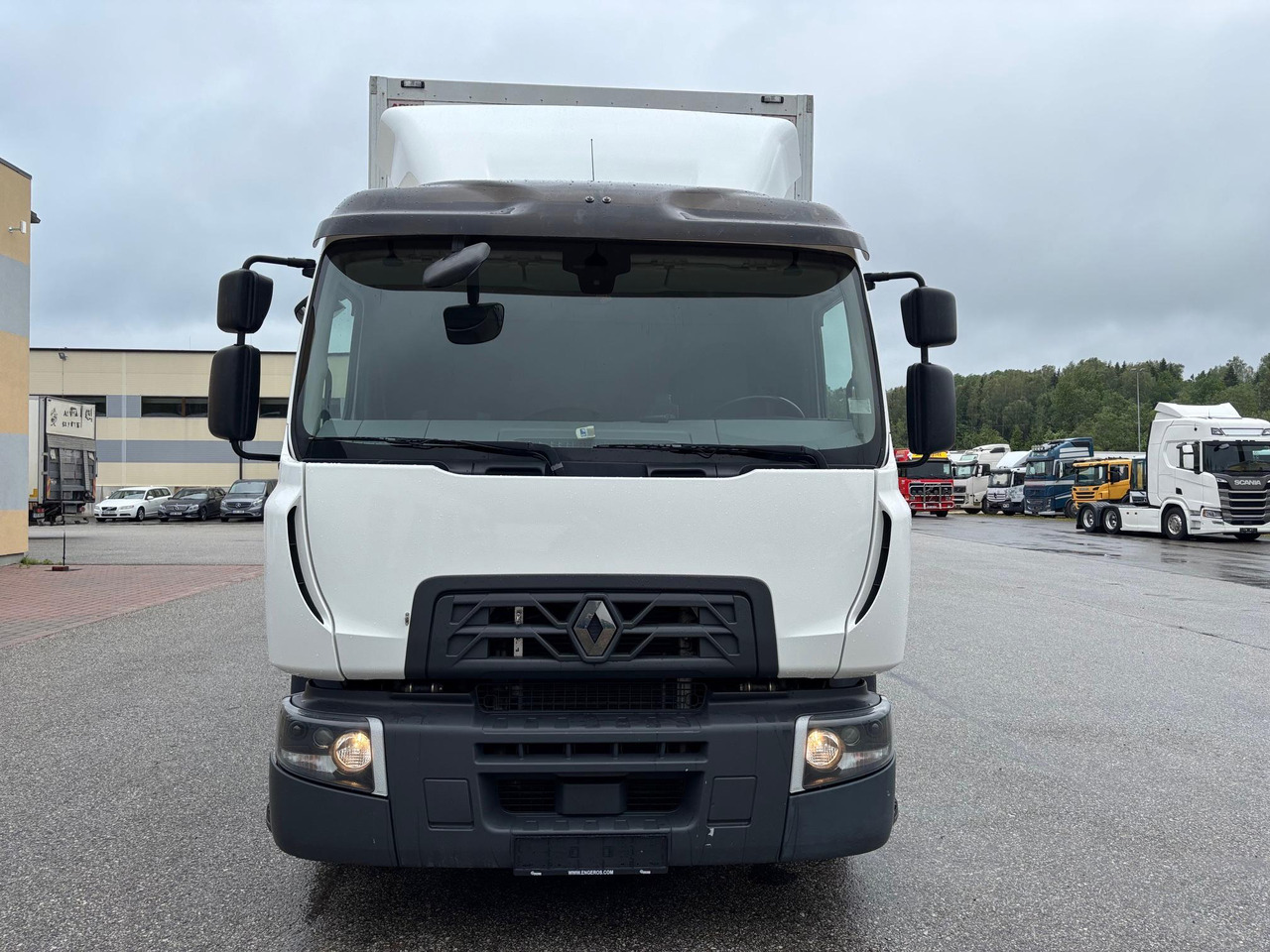 RENAULT D WIDE 320 - Kasti veoauto: pilt 2 RENAULT D WIDE 320 - Kasti veoauto: pilt 2