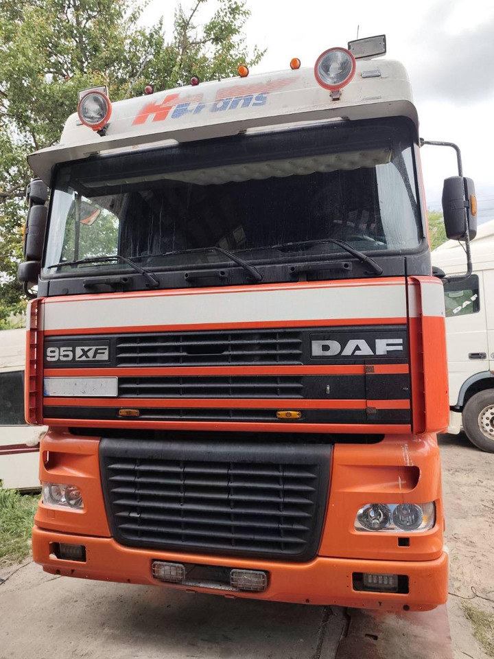 DAF XF 95.430 - Sadulveok: pilt 1 DAF XF 95.430 - Sadulveok: pilt 1