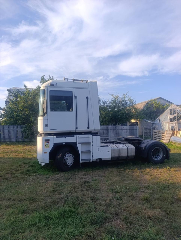 RENAULT Magnum 480 - Sadulveok: pilt 3 RENAULT Magnum 480 - Sadulveok: pilt 3