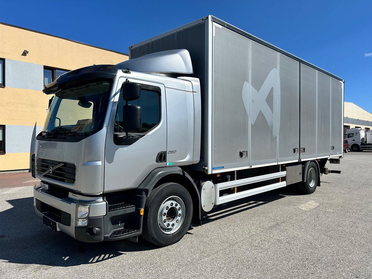 VOLVO FE260 - Kasti veoauto: pilt 2 VOLVO FE260 - Kasti veoauto: pilt 2