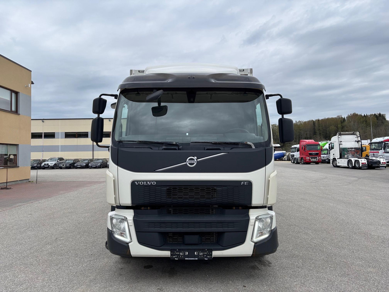 VOLVO FE320 - Kasti veoauto: pilt 2 VOLVO FE320 - Kasti veoauto: pilt 2