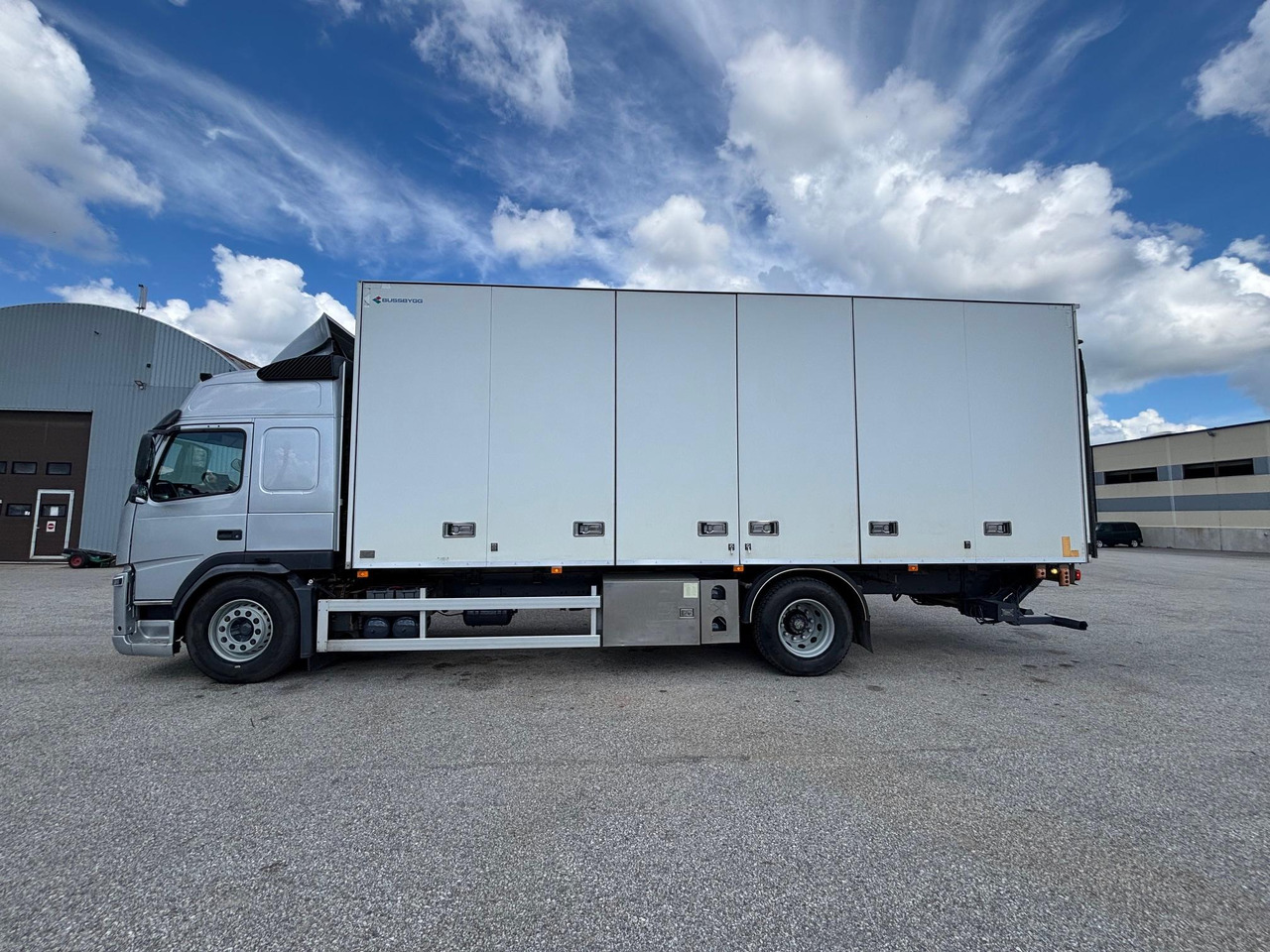 VOLVO FM330 - Kasti veoauto: pilt 5 VOLVO FM330 - Kasti veoauto: pilt 5