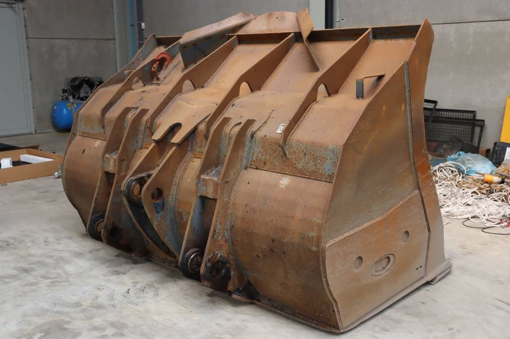 Komatsu WA470 - Laaduri kopp - Ehitusmasinad: pilt 1 Komatsu WA470 - Laaduri kopp - Ehitusmasinad: pilt 1