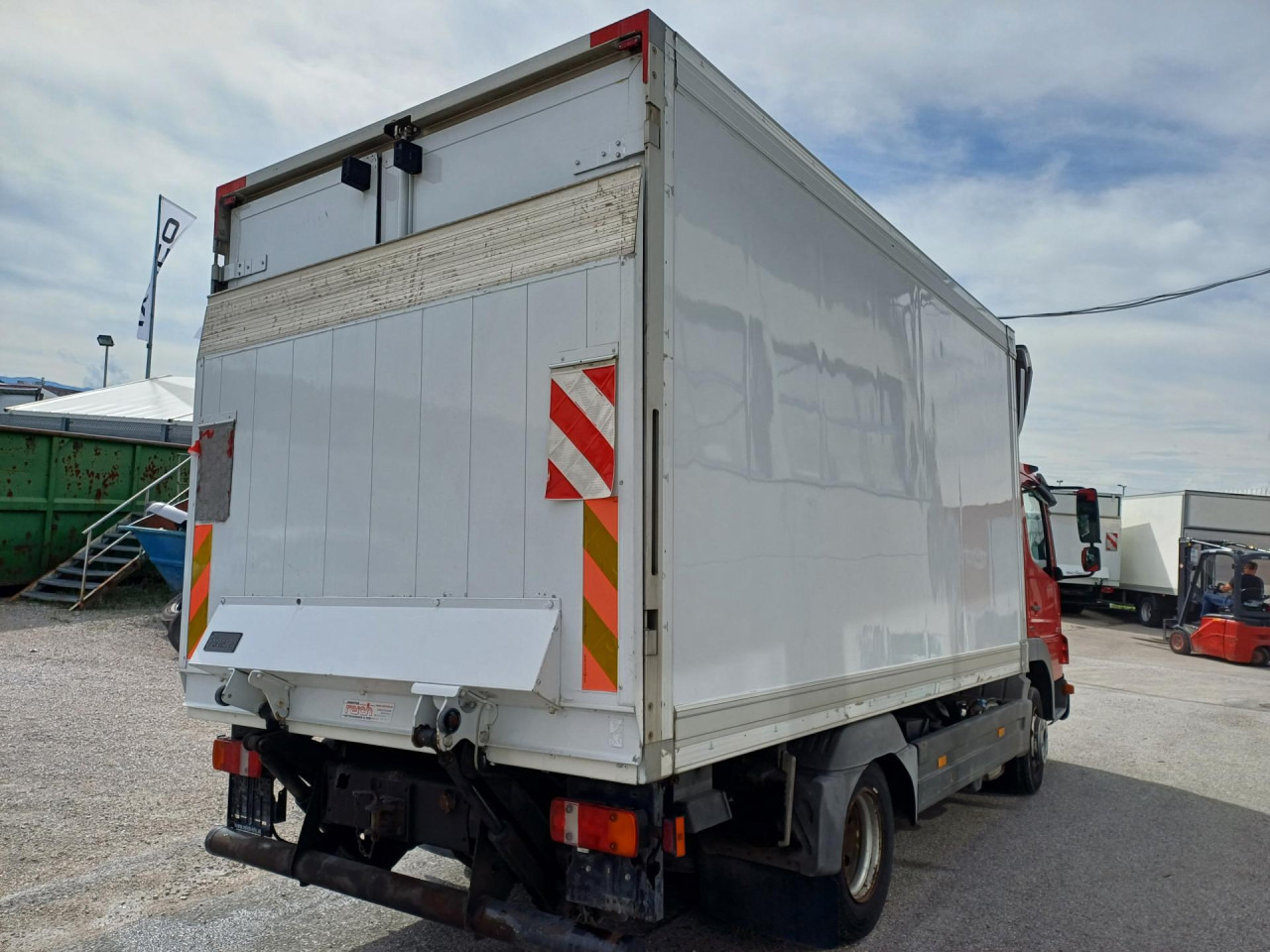 MERCEDES-BENZ 816 Euro5 AHK Luftfeder - Tarbesõiduk külmik: pilt 5 MERCEDES-BENZ 816 Euro5 AHK Luftfeder - Tarbesõiduk külmik: pilt 5