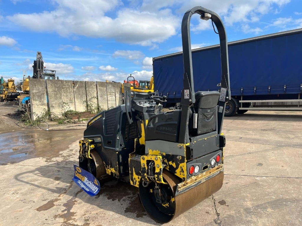 Bomag BW 100 AD M-5 - Teerull: pilt 4 Bomag BW 100 AD M-5 - Teerull: pilt 4