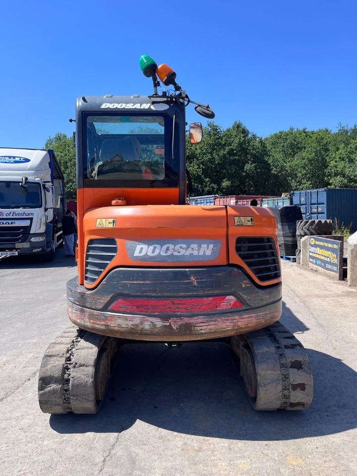 Doosan DX 63-3 - Miniekskavaator: pilt 4 Doosan DX 63-3 - Miniekskavaator: pilt 4