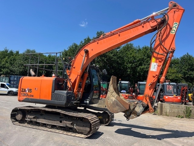 Hitachi ZX 130 LC N-5 - Lintekskavaator: pilt 2 Hitachi ZX 130 LC N-5 - Lintekskavaator: pilt 2