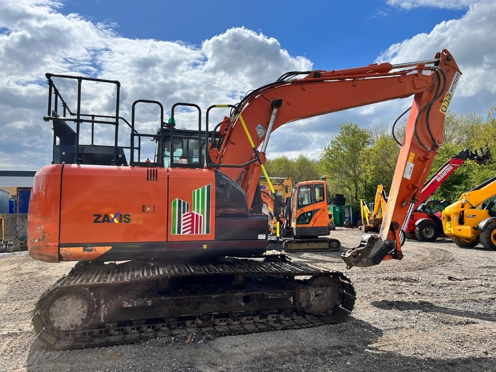 Hitachi ZX 130 LC N-6 - Lintekskavaator: pilt 2 Hitachi ZX 130 LC N-6 - Lintekskavaator: pilt 2
