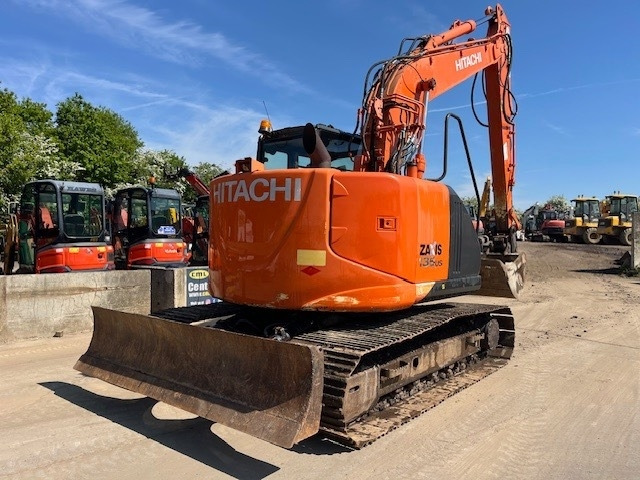 Hitachi ZX 135 US 5-B - Lintekskavaator: pilt 4 Hitachi ZX 135 US 5-B - Lintekskavaator: pilt 4